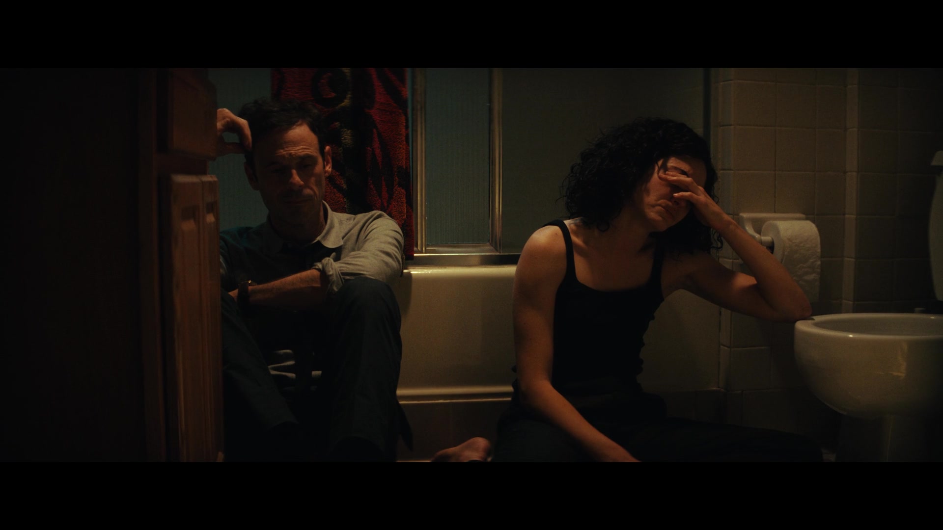 Furious_S01E02_My_Life_Had_Stood_A_Loaded_Gun_1080p_ERW_005312.jpg