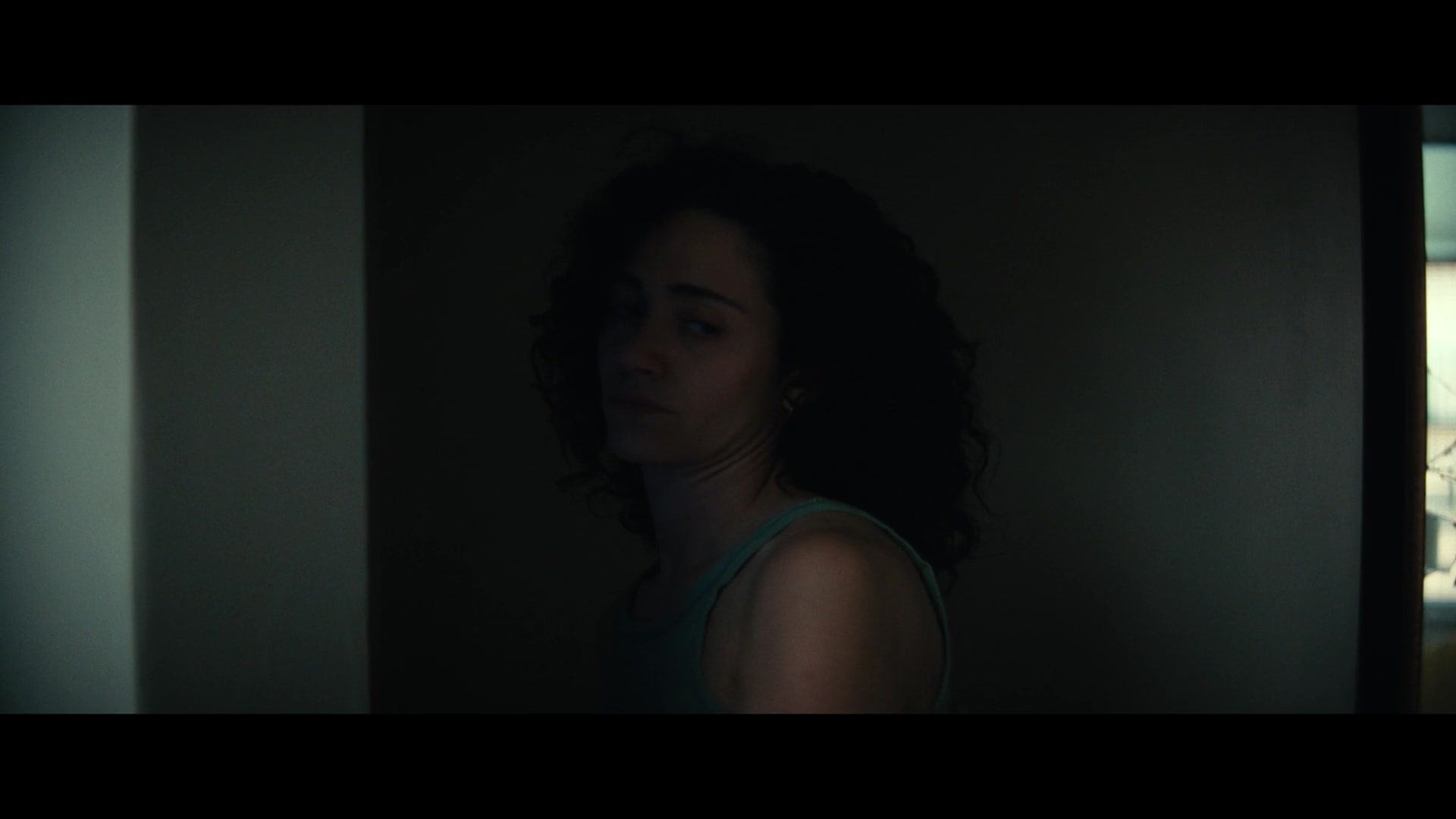Furious_S01E02_My_Life_Had_Stood_A_Loaded_Gun_1080p_ERW_006257.jpg