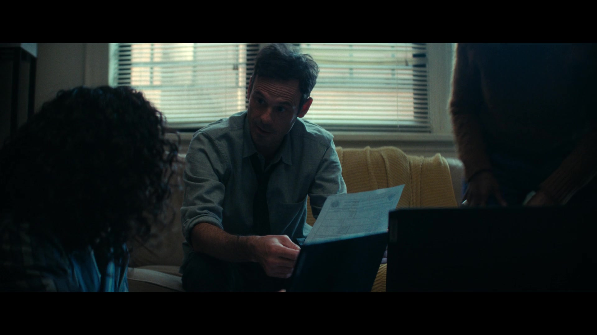 Furious_S01E02_My_Life_Had_Stood_A_Loaded_Gun_1080p_ERW_006490.jpg