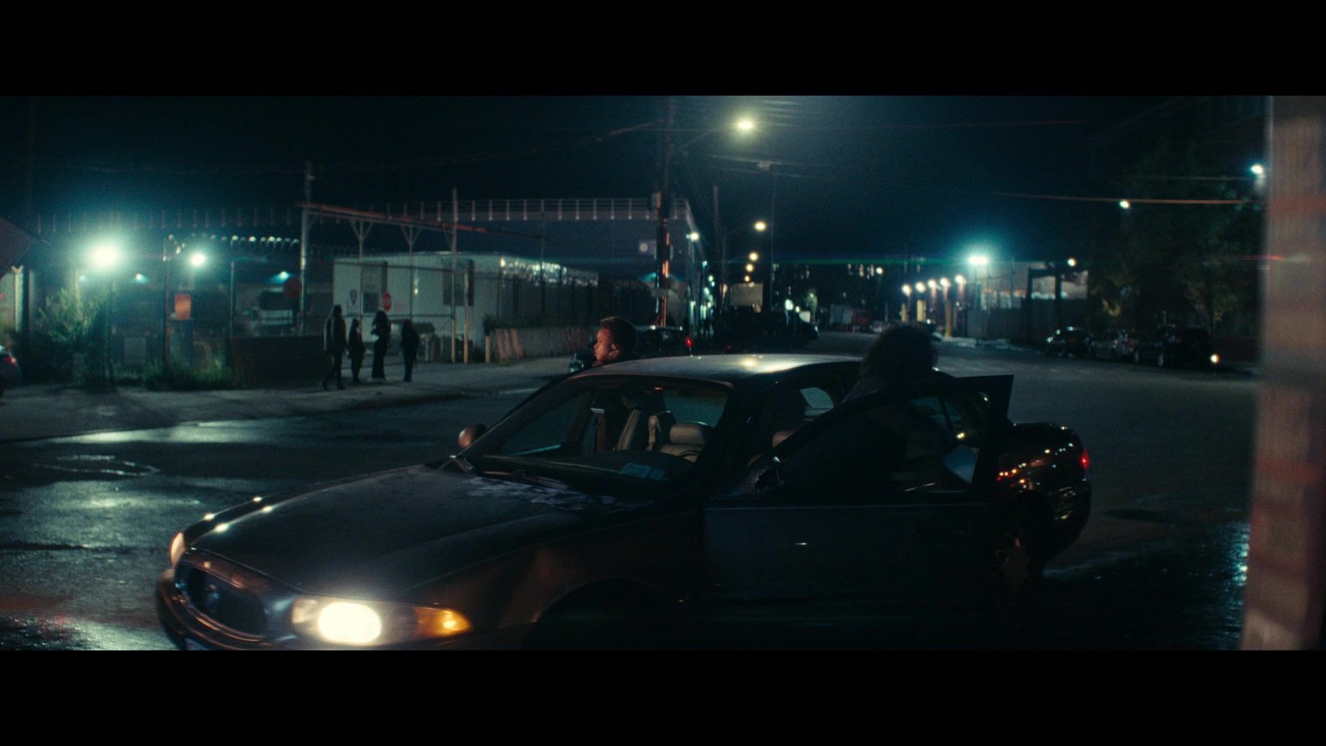 Furious_S01E04_Flash_Flood_1080p_ERW_001706.jpg