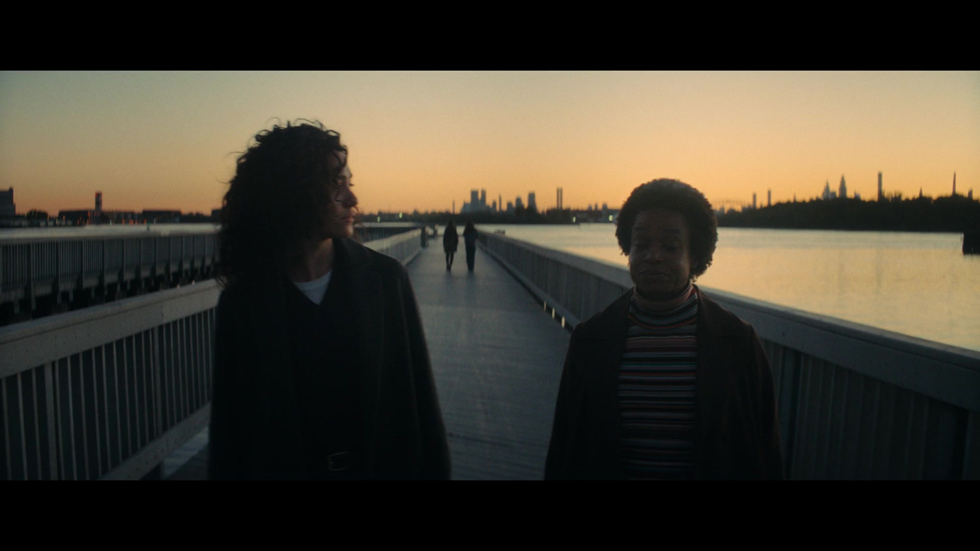 Furious_S01E04_Flash_Flood_1080p_ERW_001807.jpg