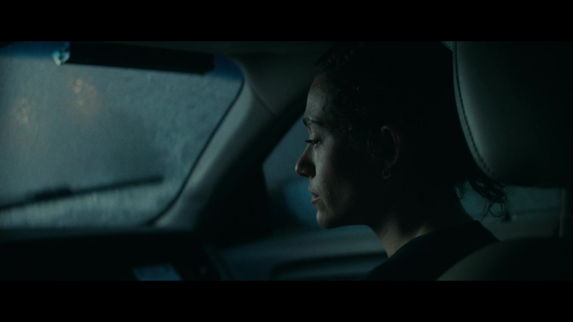 Furious_S01E04_Flash_Flood_1080p_ERW_005810.jpg