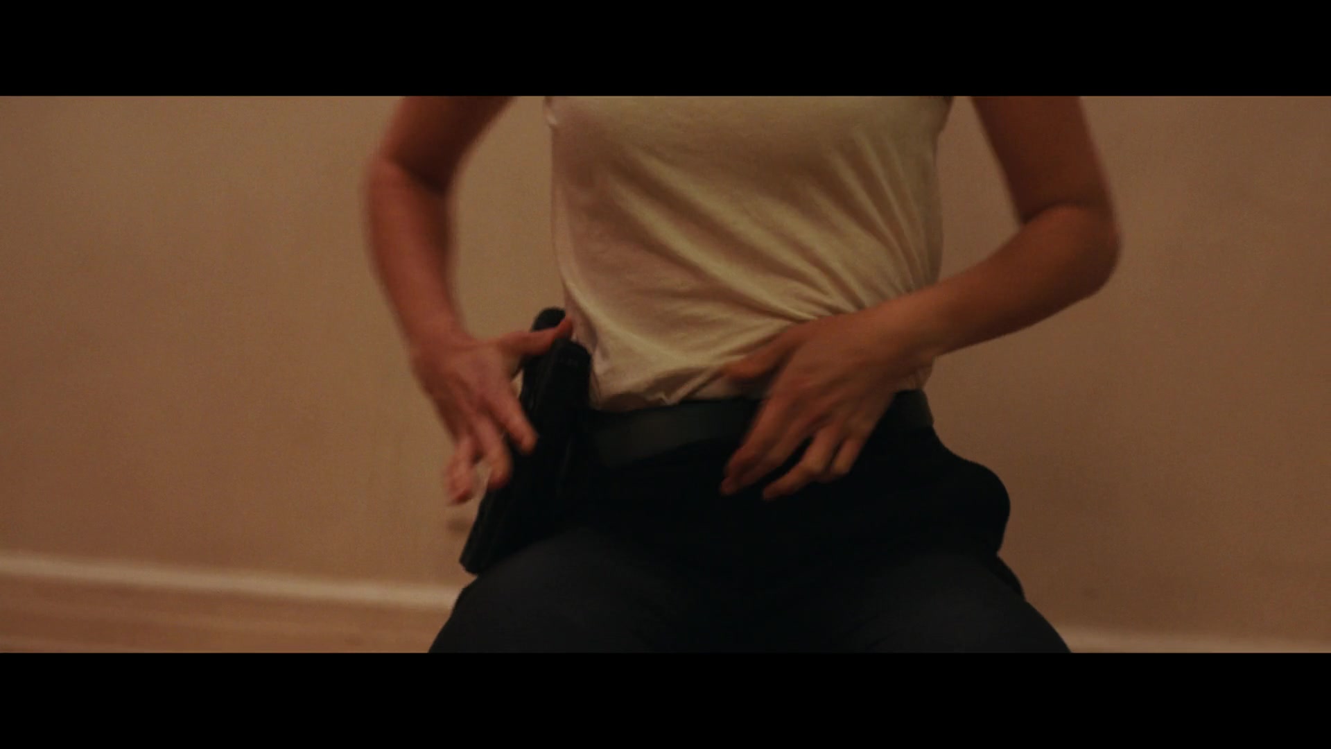 Furious_S01E05_Pick_a_Sticker_1080p_ERW_000961.jpg