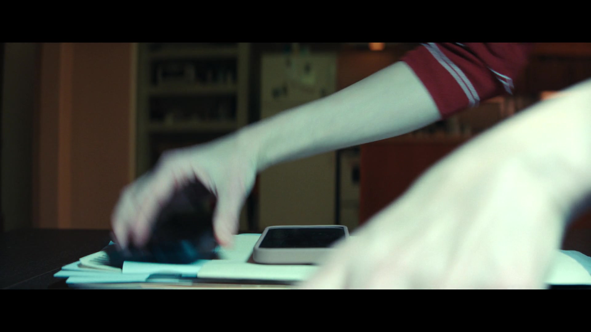 Furious_S01E05_Pick_a_Sticker_1080p_ERW_003844.jpg