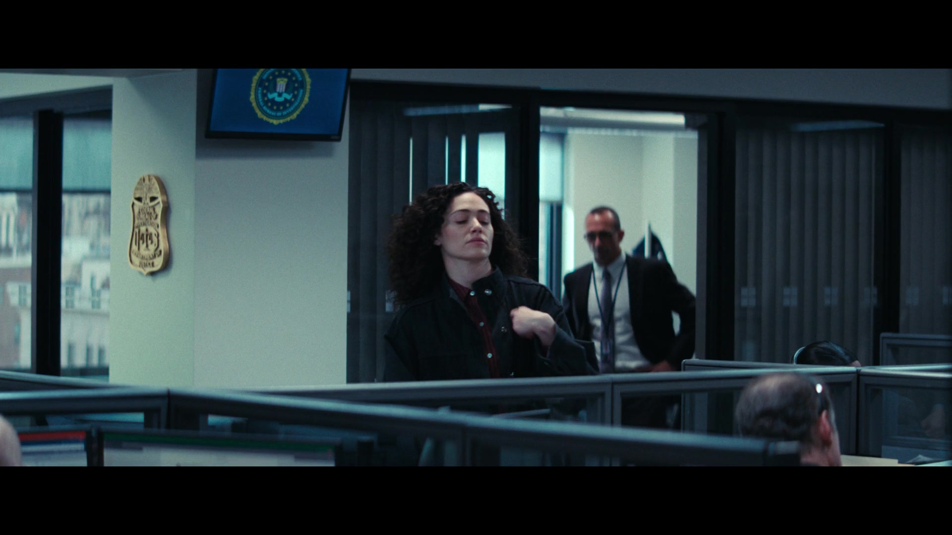 Furious_S01E05_Pick_a_Sticker_1080p_ERW_006668.jpg