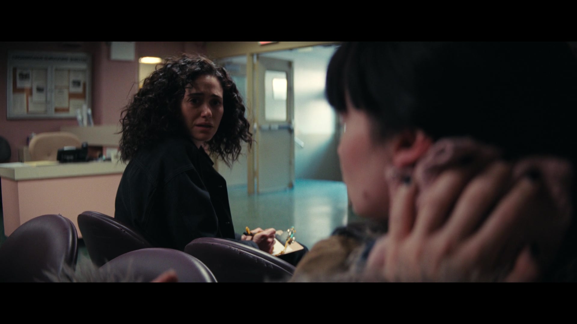 Furious_S01E06_They_Make_a_Noise_Like_Feathers_1080p_ERW_000817.jpg