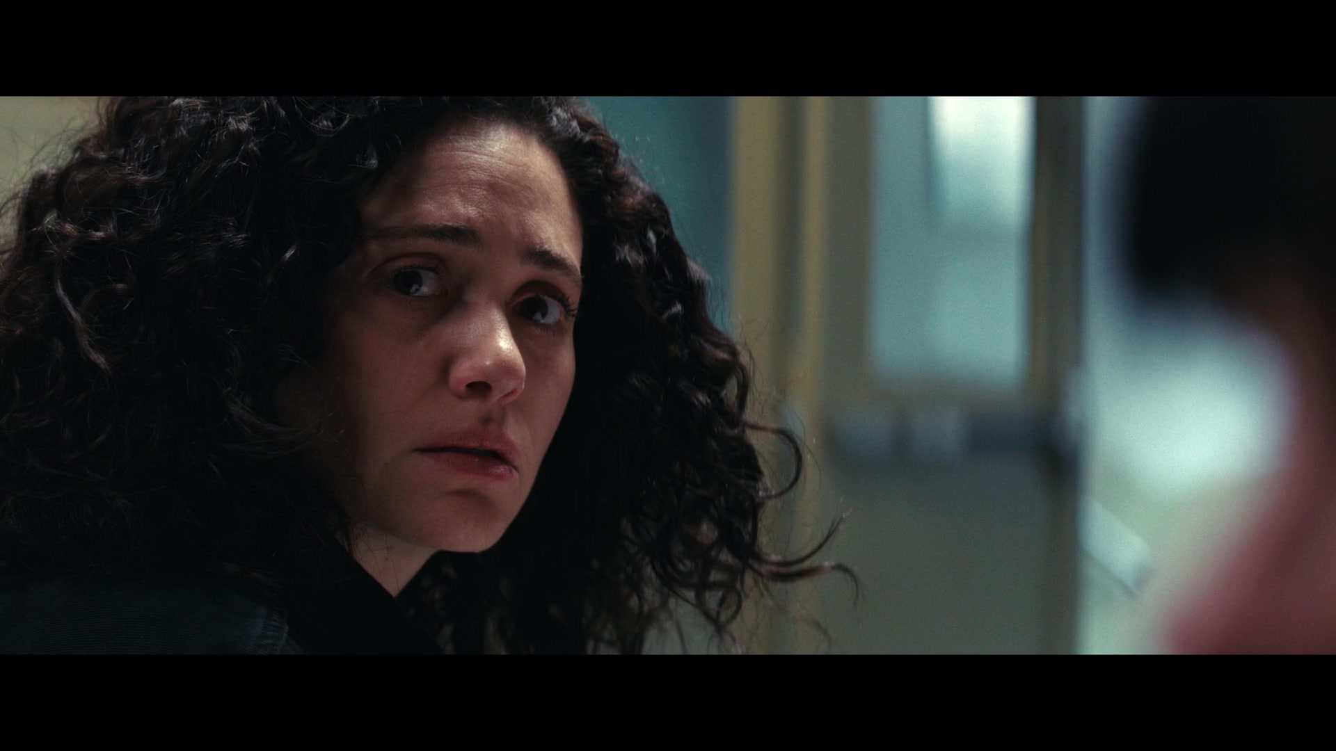 Furious_S01E06_They_Make_a_Noise_Like_Feathers_1080p_ERW_000869.jpg