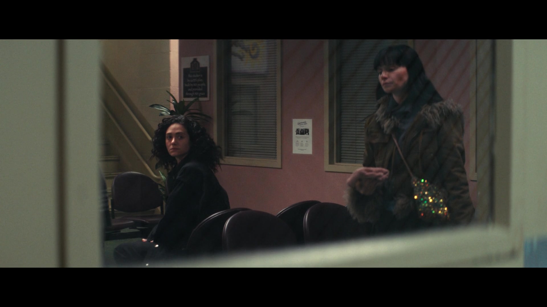 Furious_S01E06_They_Make_a_Noise_Like_Feathers_1080p_ERW_000937.jpg