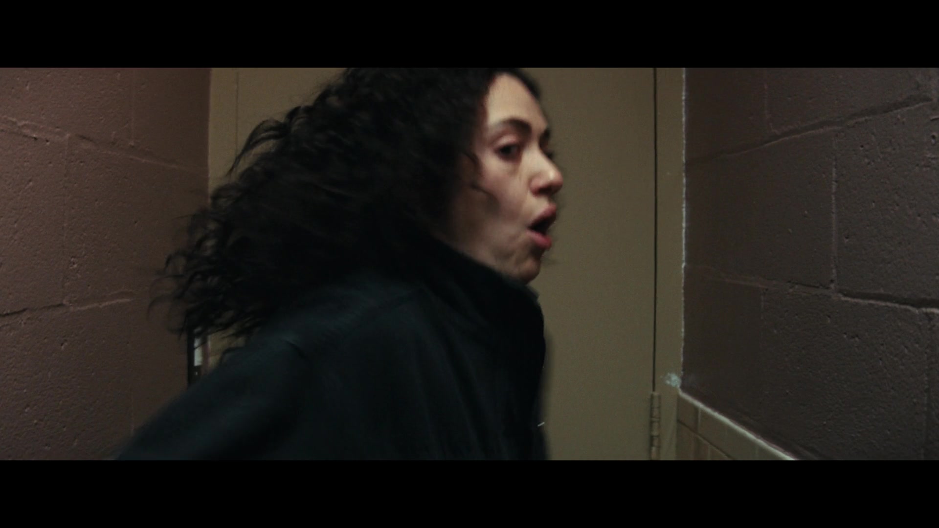 Furious_S01E06_They_Make_a_Noise_Like_Feathers_1080p_ERW_000970.jpg