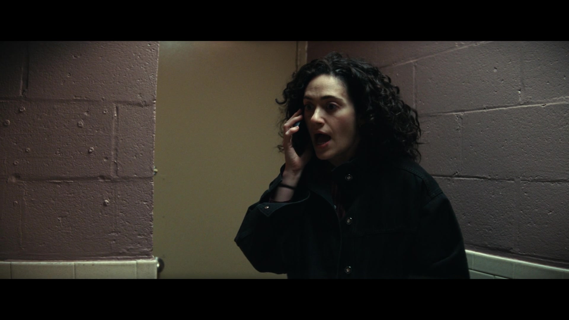Furious_S01E06_They_Make_a_Noise_Like_Feathers_1080p_ERW_001029.jpg