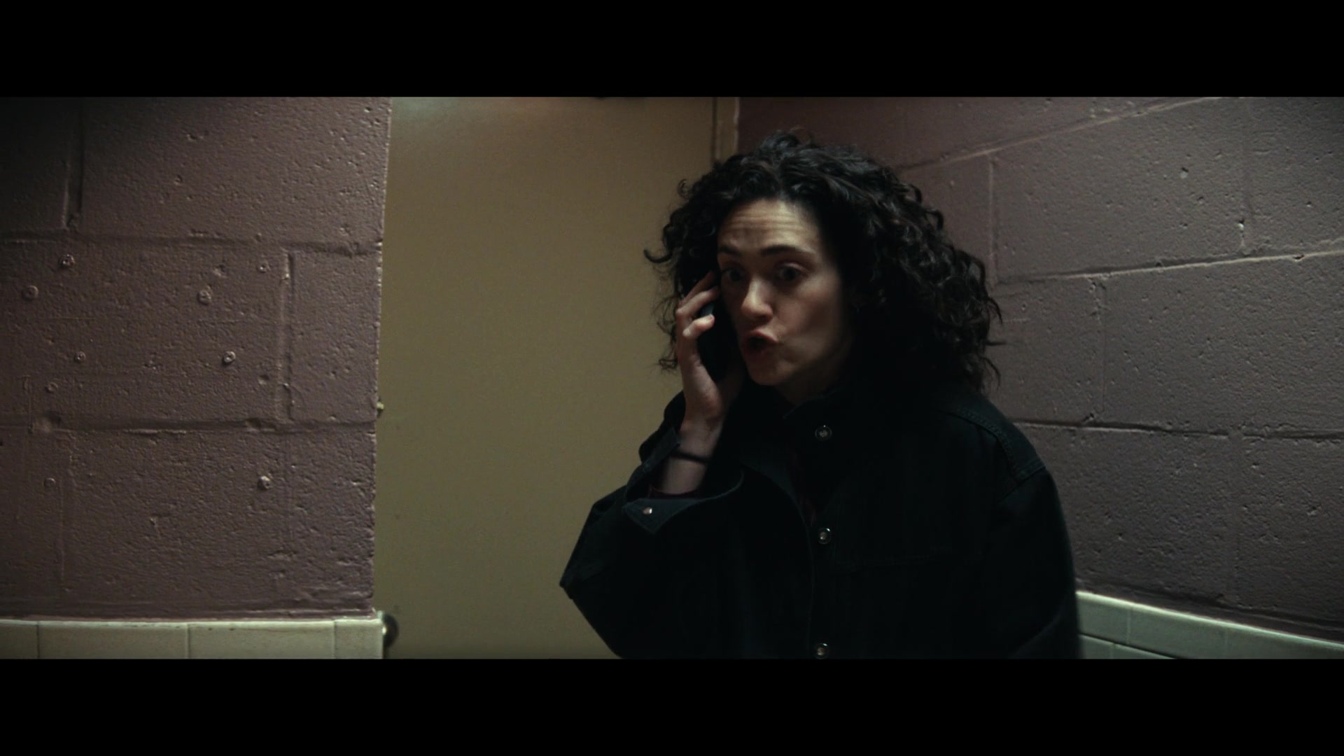 Furious_S01E06_They_Make_a_Noise_Like_Feathers_1080p_ERW_001030.jpg