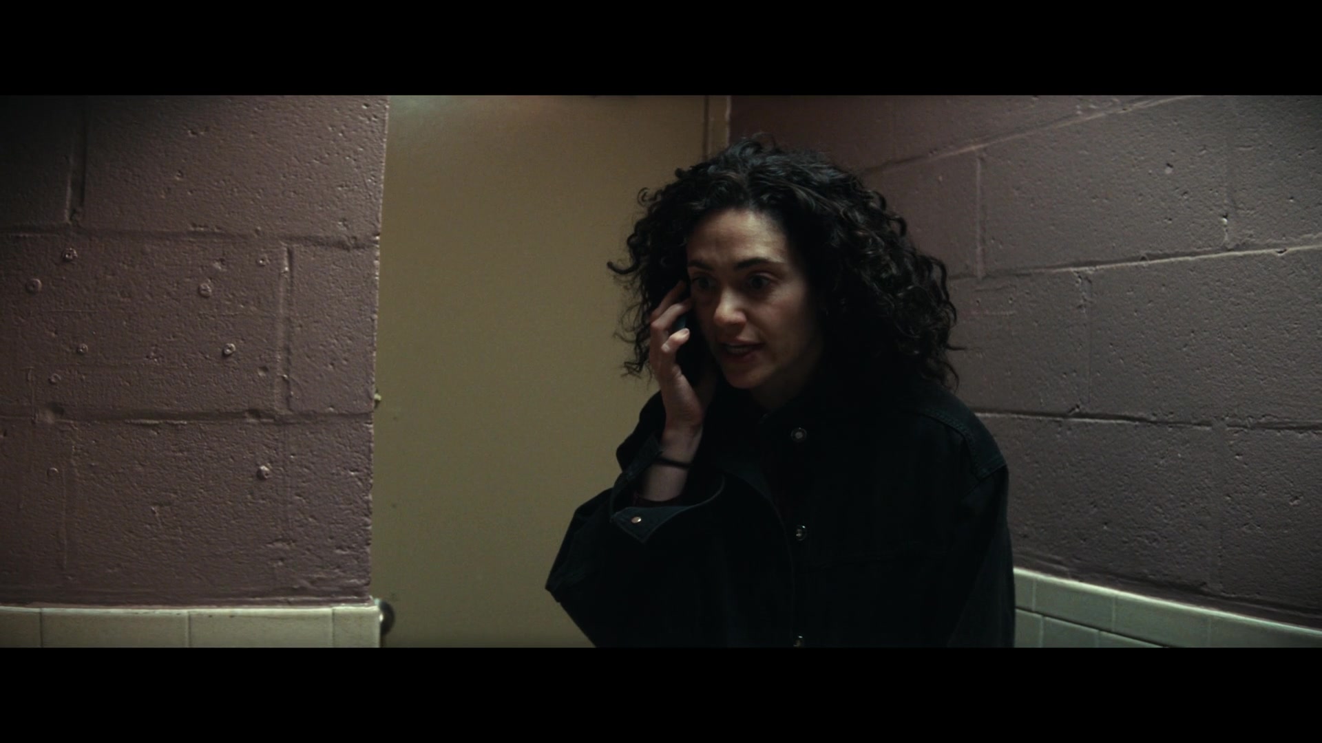 Furious_S01E06_They_Make_a_Noise_Like_Feathers_1080p_ERW_001032.jpg