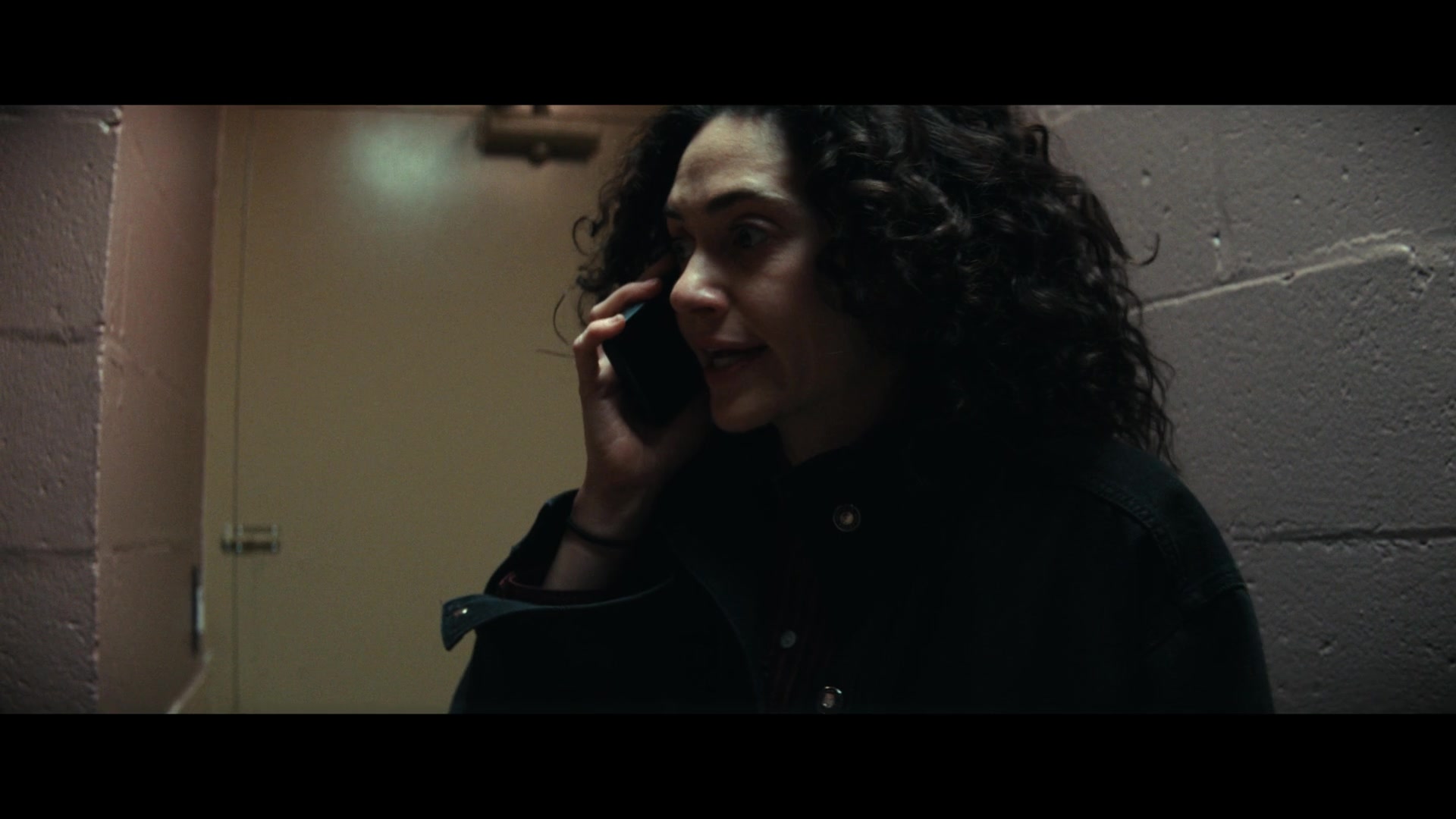 Furious_S01E06_They_Make_a_Noise_Like_Feathers_1080p_ERW_001043.jpg