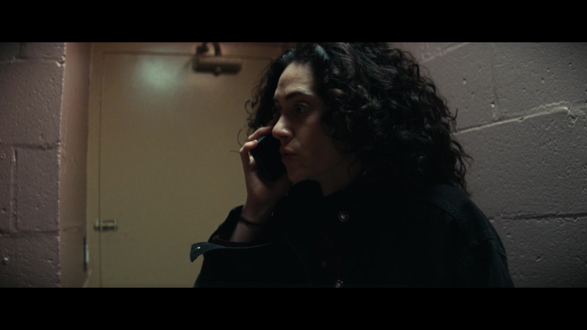 Furious_S01E06_They_Make_a_Noise_Like_Feathers_1080p_ERW_001044.jpg