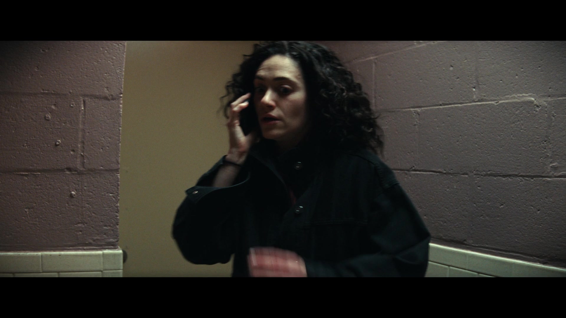 Furious_S01E06_They_Make_a_Noise_Like_Feathers_1080p_ERW_001055.jpg
