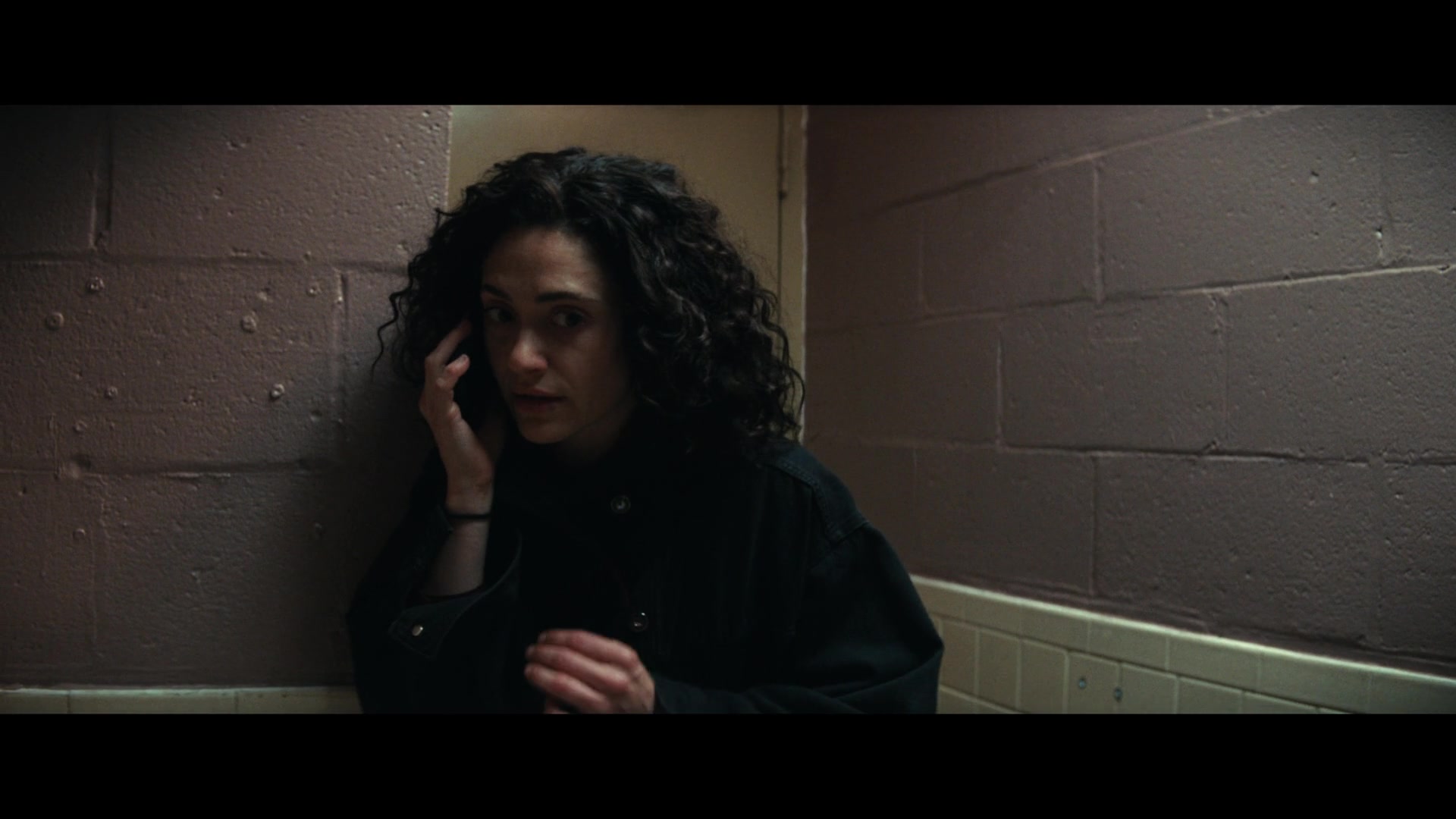 Furious_S01E06_They_Make_a_Noise_Like_Feathers_1080p_ERW_001061.jpg
