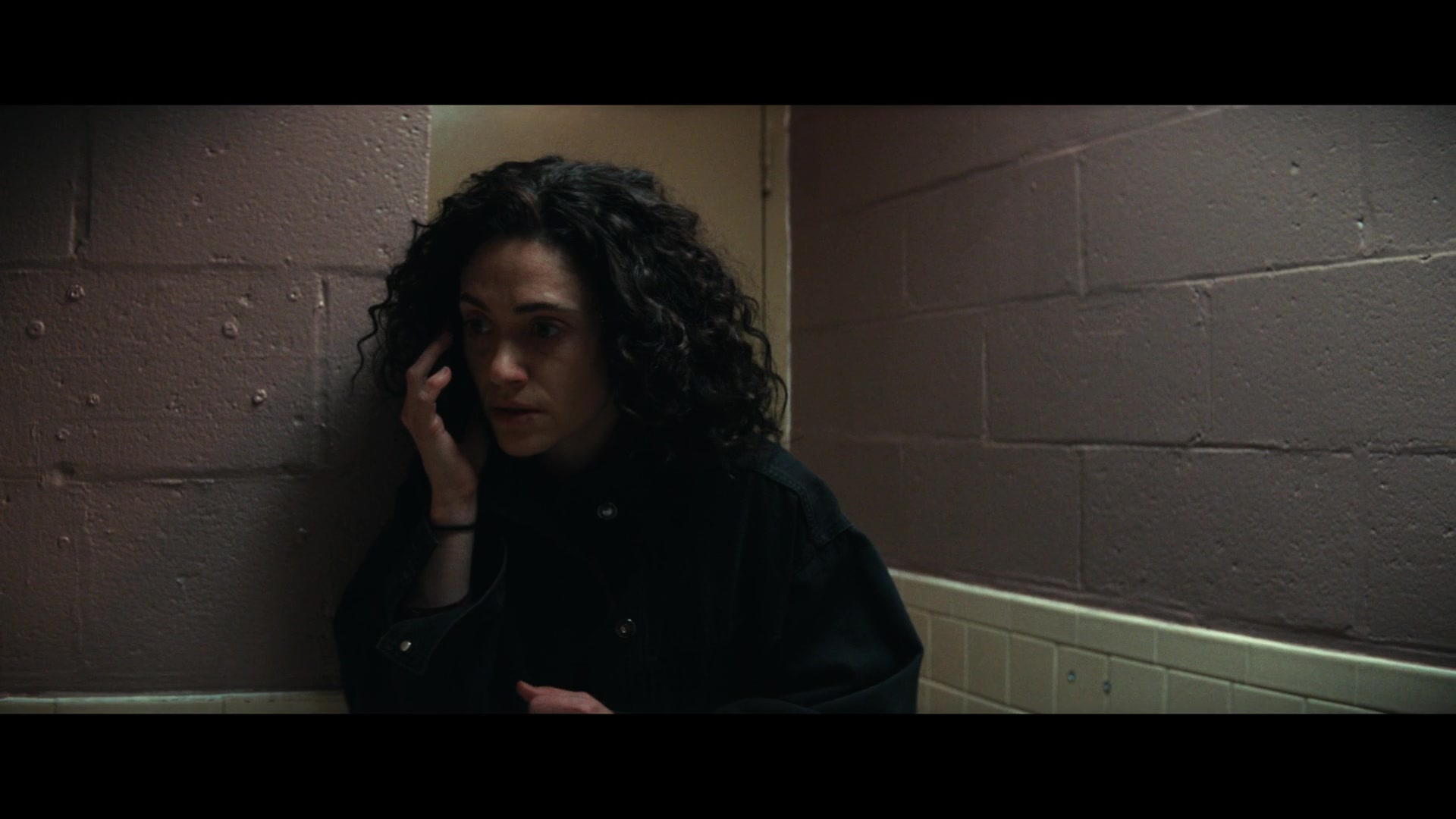 Furious_S01E06_They_Make_a_Noise_Like_Feathers_1080p_ERW_001063.jpg