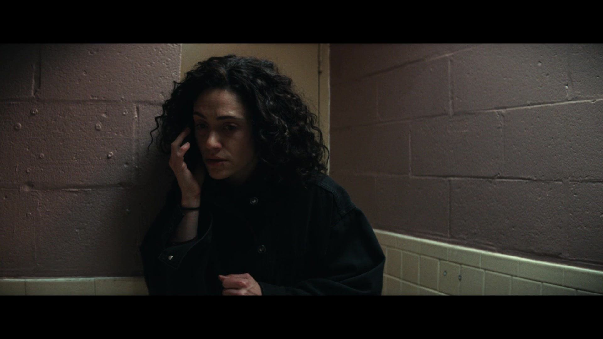 Furious_S01E06_They_Make_a_Noise_Like_Feathers_1080p_ERW_001064.jpg