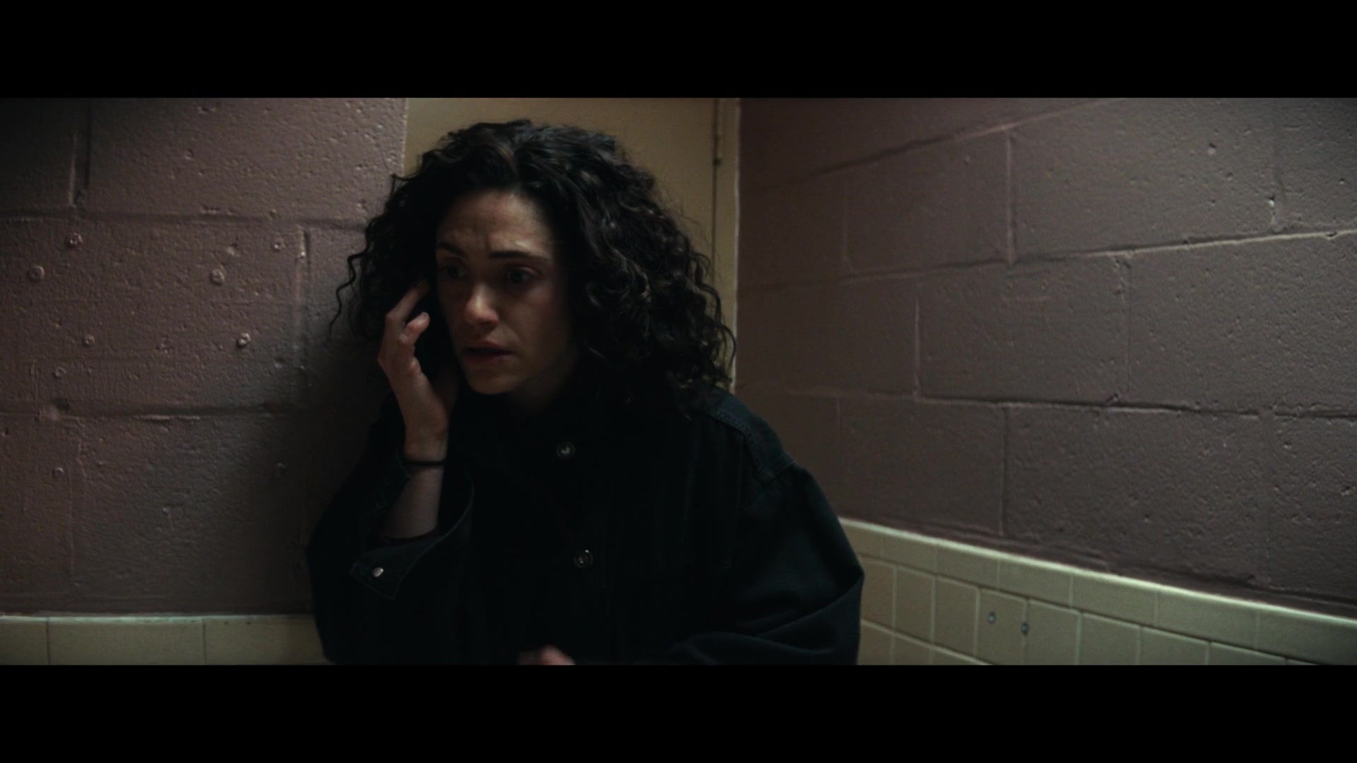 Furious_S01E06_They_Make_a_Noise_Like_Feathers_1080p_ERW_001066.jpg