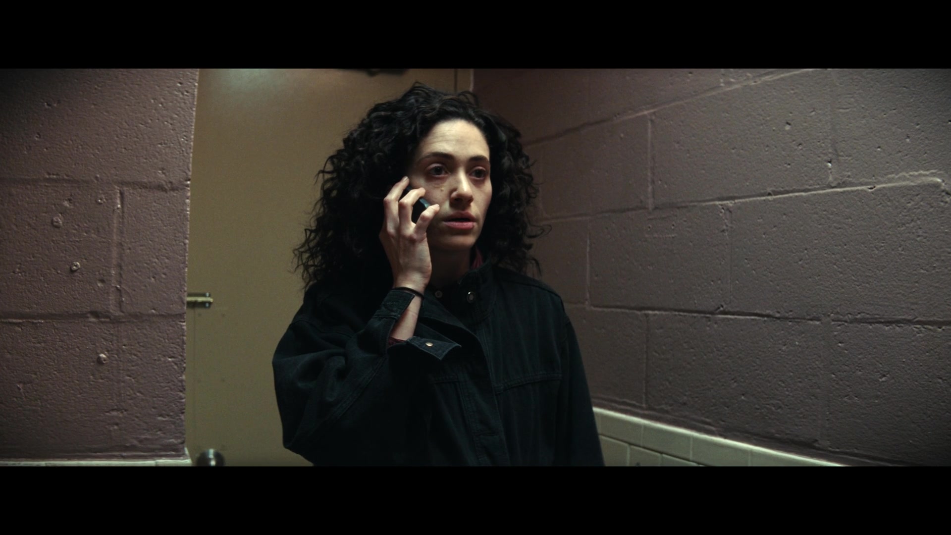 Furious_S01E06_They_Make_a_Noise_Like_Feathers_1080p_ERW_001086.jpg