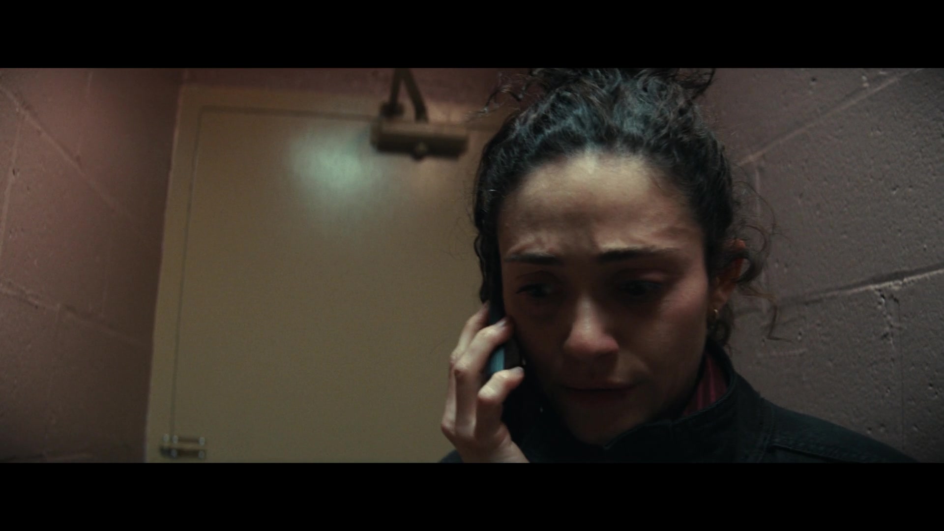 Furious_S01E06_They_Make_a_Noise_Like_Feathers_1080p_ERW_001290.jpg