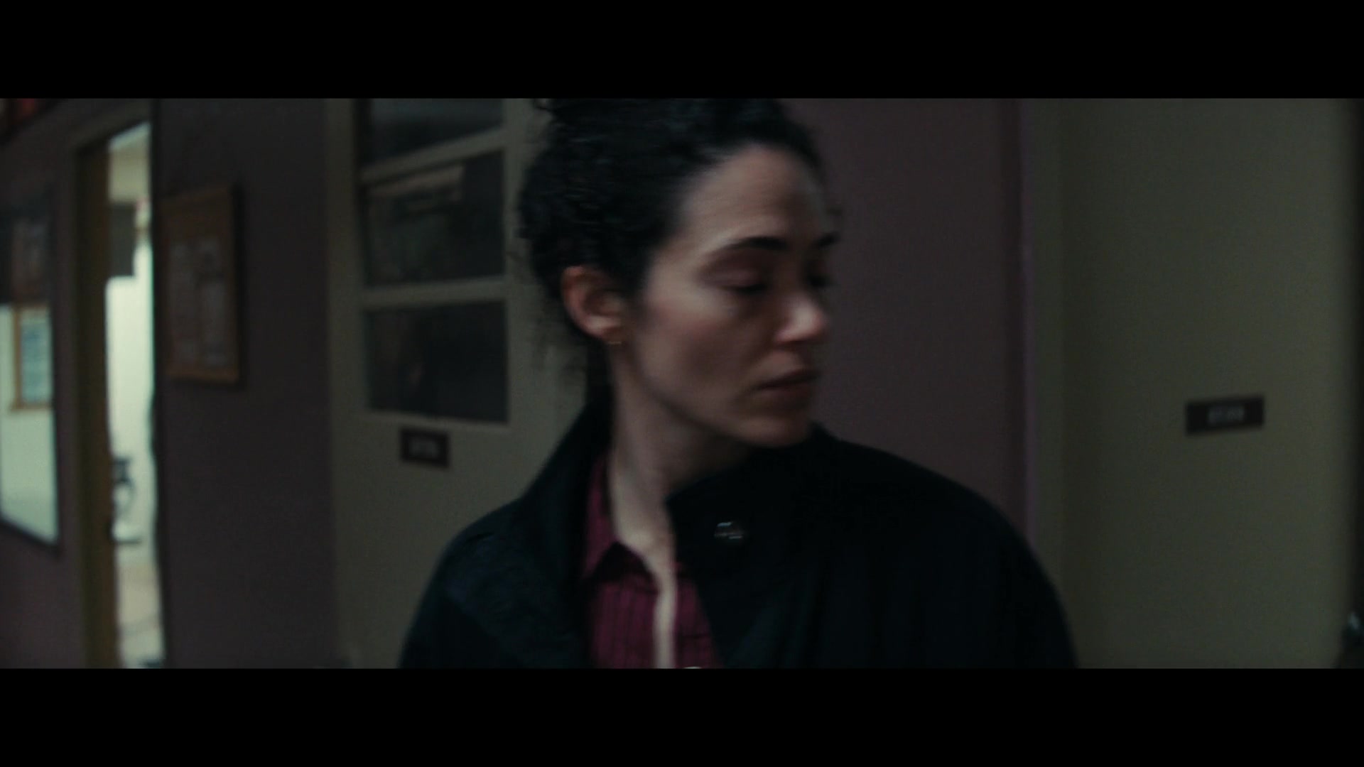Furious_S01E06_They_Make_a_Noise_Like_Feathers_1080p_ERW_001843.jpg
