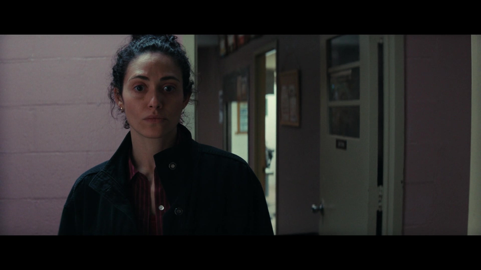Furious_S01E06_They_Make_a_Noise_Like_Feathers_1080p_ERW_001849.jpg