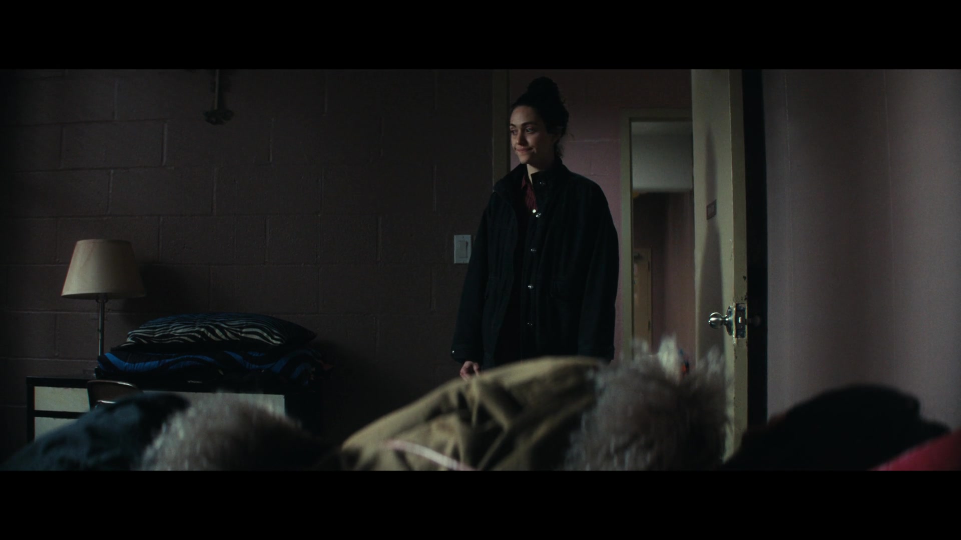 Furious_S01E06_They_Make_a_Noise_Like_Feathers_1080p_ERW_001886.jpg