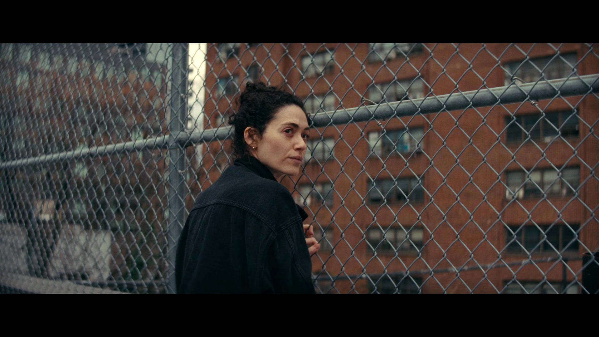 Furious_S01E06_They_Make_a_Noise_Like_Feathers_1080p_ERW_002464.jpg