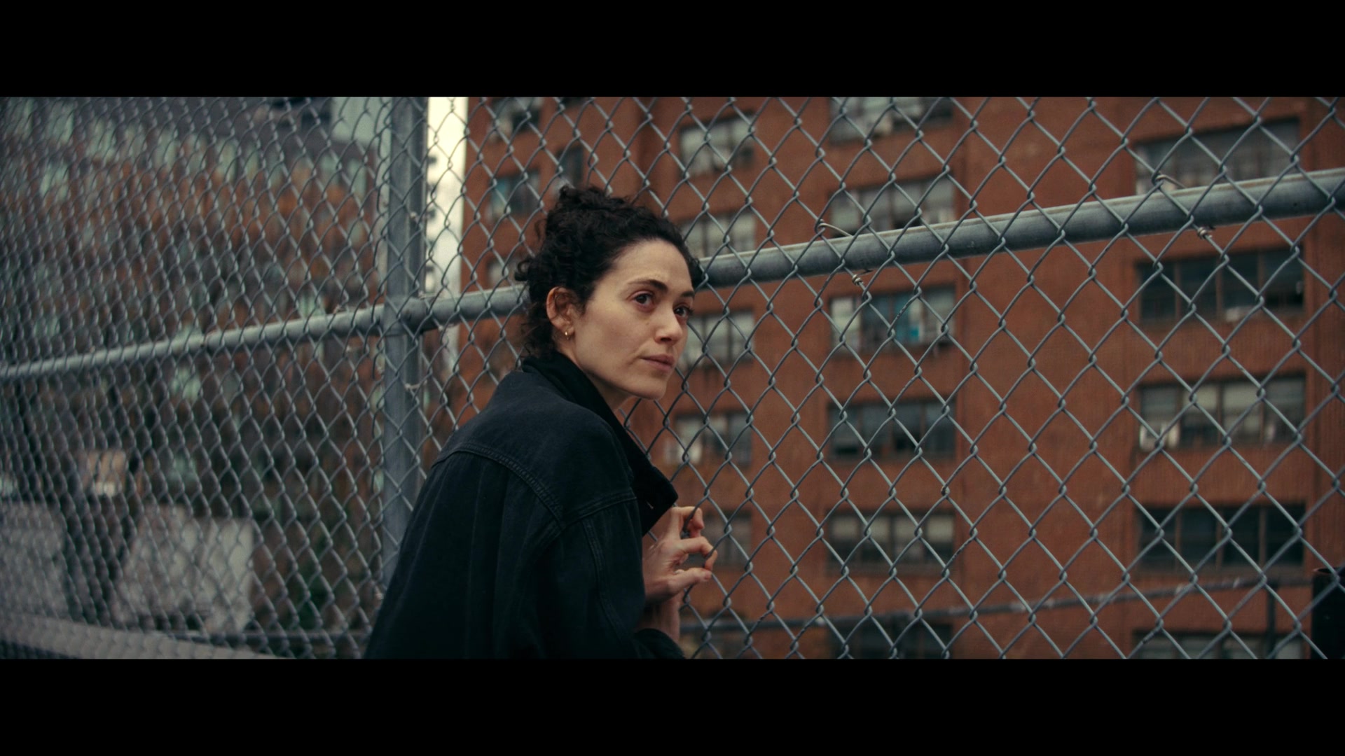 Furious_S01E06_They_Make_a_Noise_Like_Feathers_1080p_ERW_002467.jpg