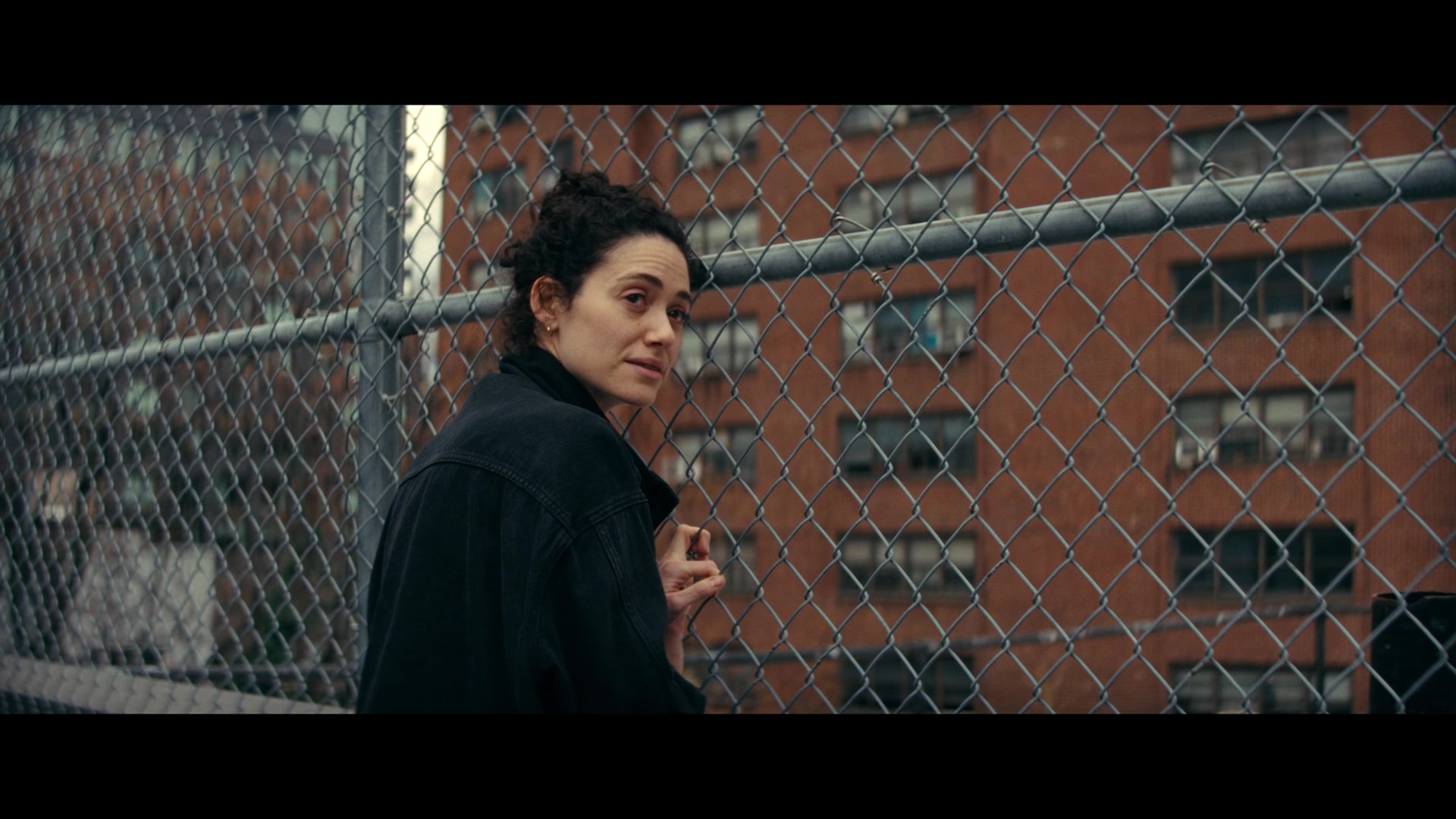Furious_S01E06_They_Make_a_Noise_Like_Feathers_1080p_ERW_002485.jpg
