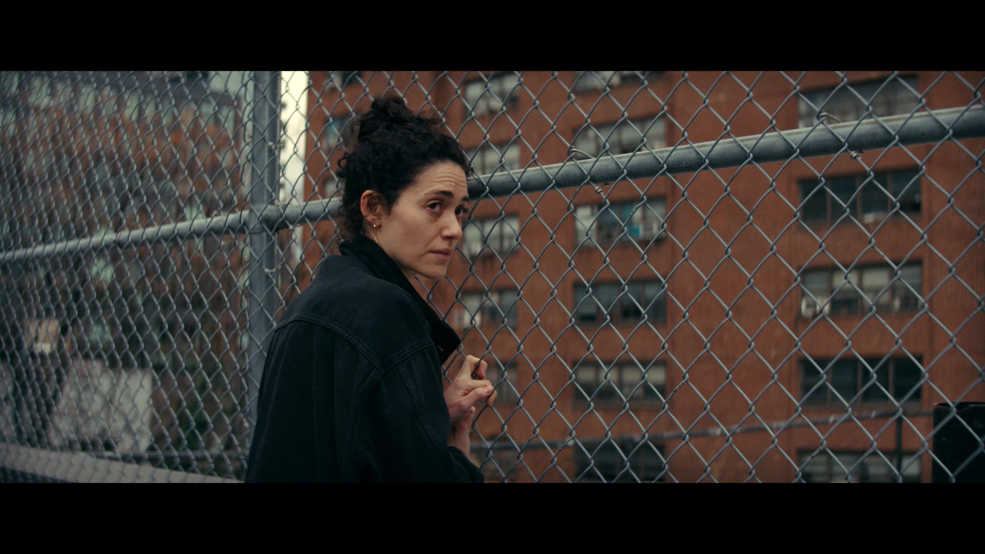 Furious_S01E06_They_Make_a_Noise_Like_Feathers_1080p_ERW_002518.jpg