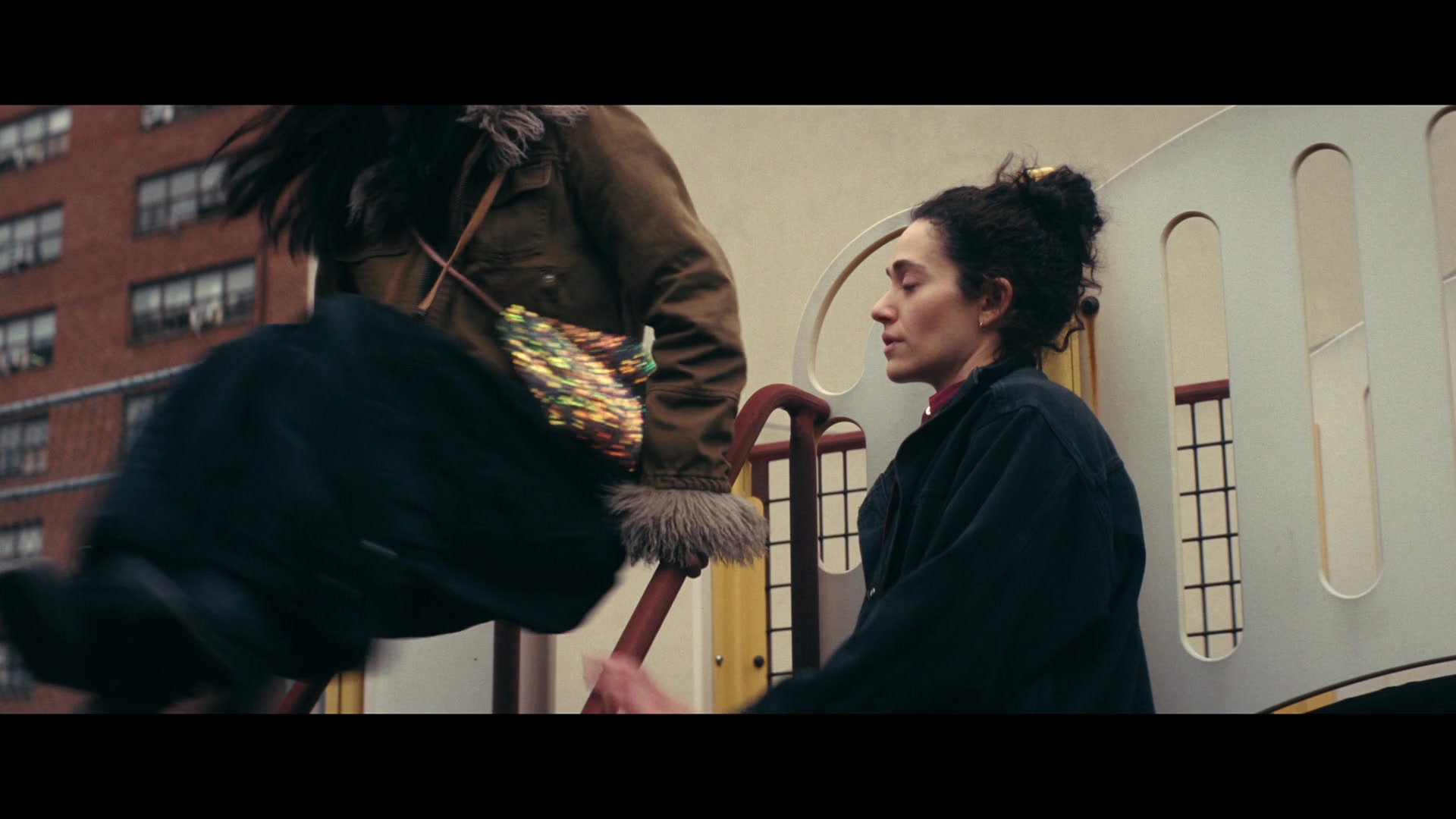Furious_S01E06_They_Make_a_Noise_Like_Feathers_1080p_ERW_002943.jpg