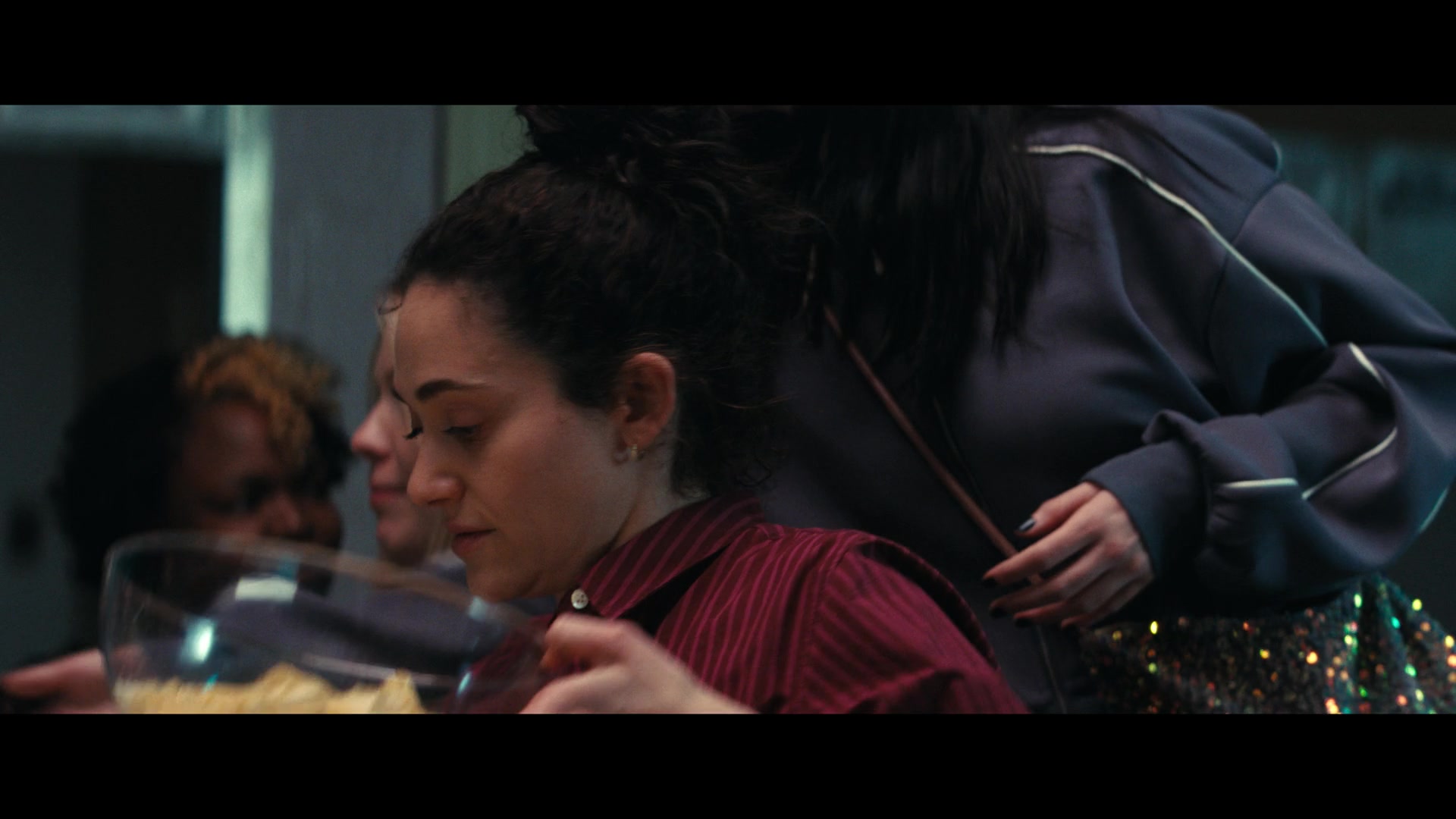 Furious_S01E06_They_Make_a_Noise_Like_Feathers_1080p_ERW_002985.jpg