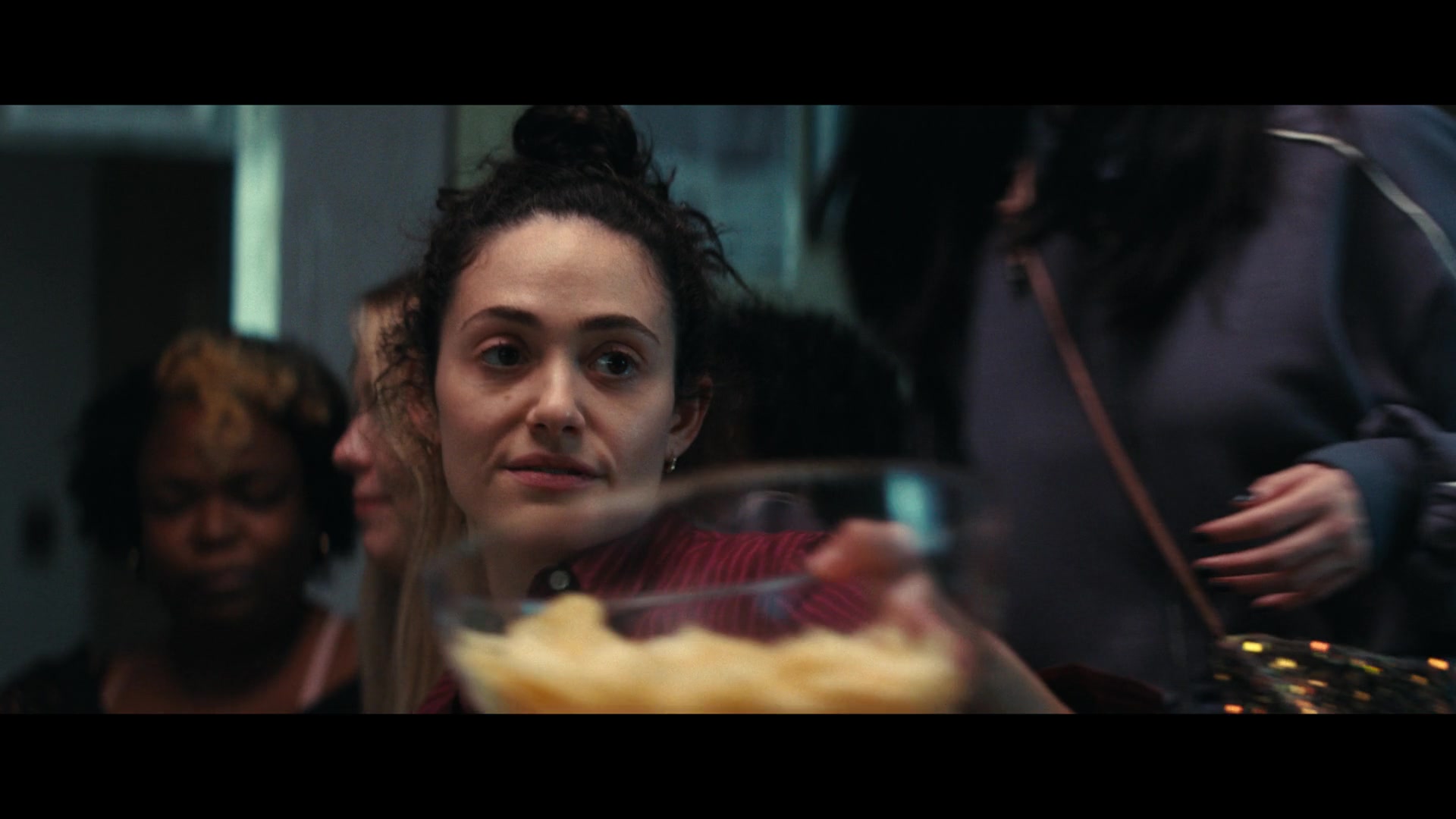 Furious_S01E06_They_Make_a_Noise_Like_Feathers_1080p_ERW_002986.jpg