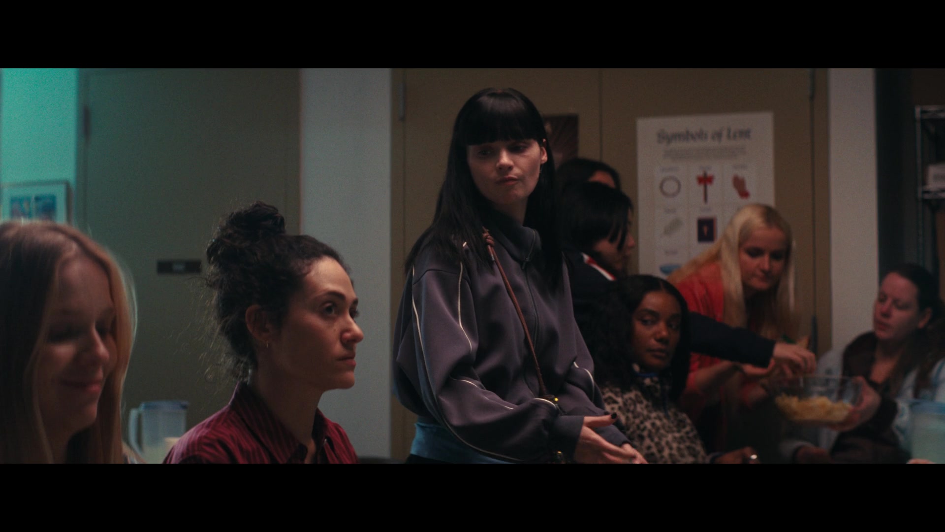 Furious_S01E06_They_Make_a_Noise_Like_Feathers_1080p_ERW_003014.jpg
