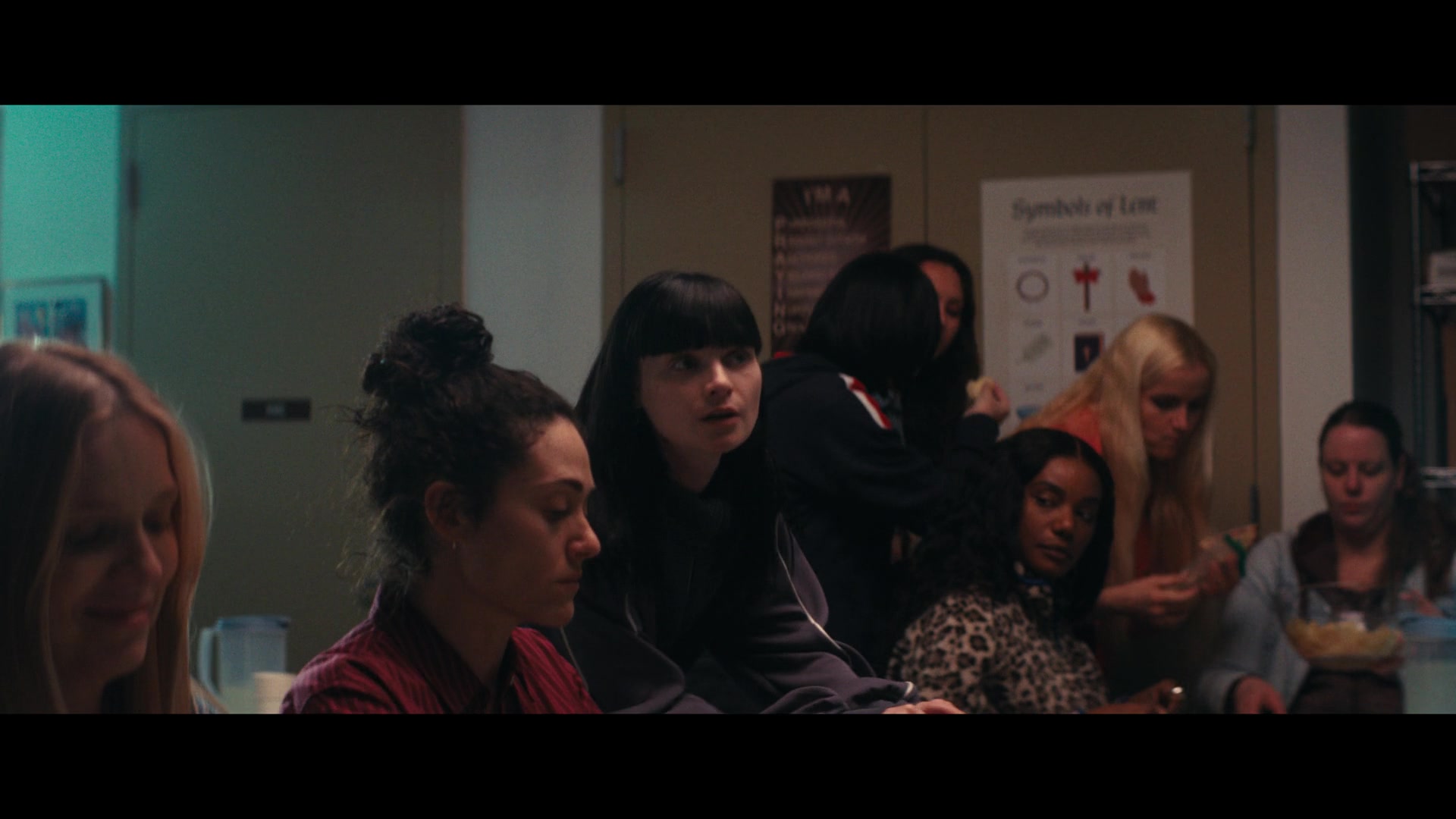 Furious_S01E06_They_Make_a_Noise_Like_Feathers_1080p_ERW_003018.jpg