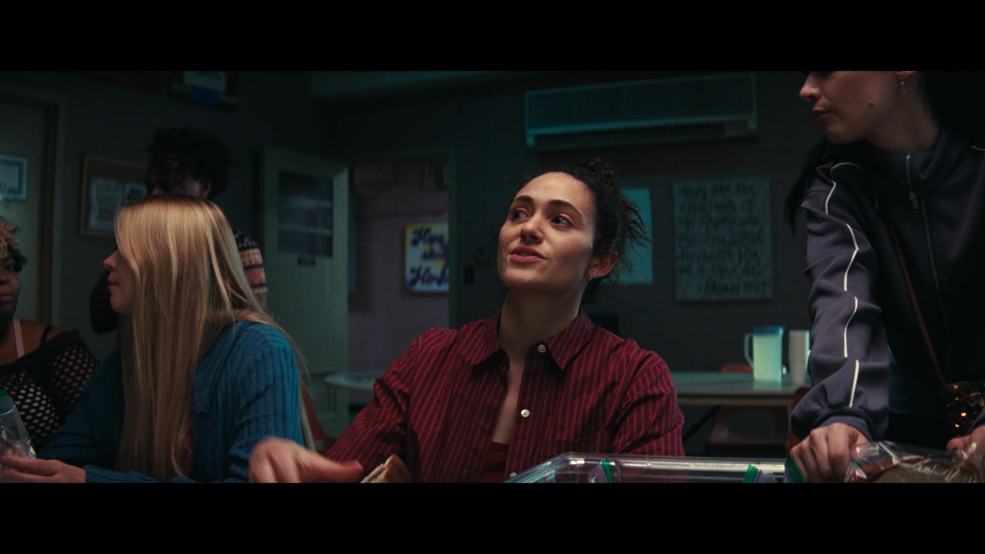 Furious_S01E06_They_Make_a_Noise_Like_Feathers_1080p_ERW_003026.jpg