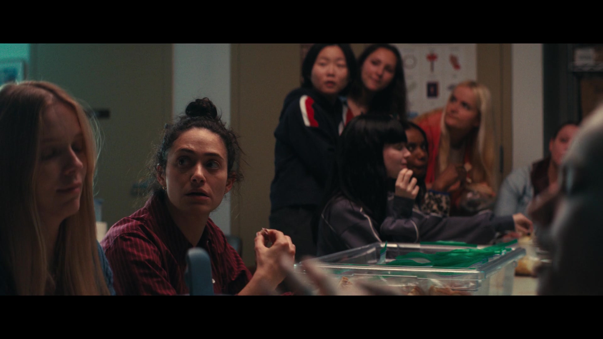 Furious_S01E06_They_Make_a_Noise_Like_Feathers_1080p_ERW_003056.jpg