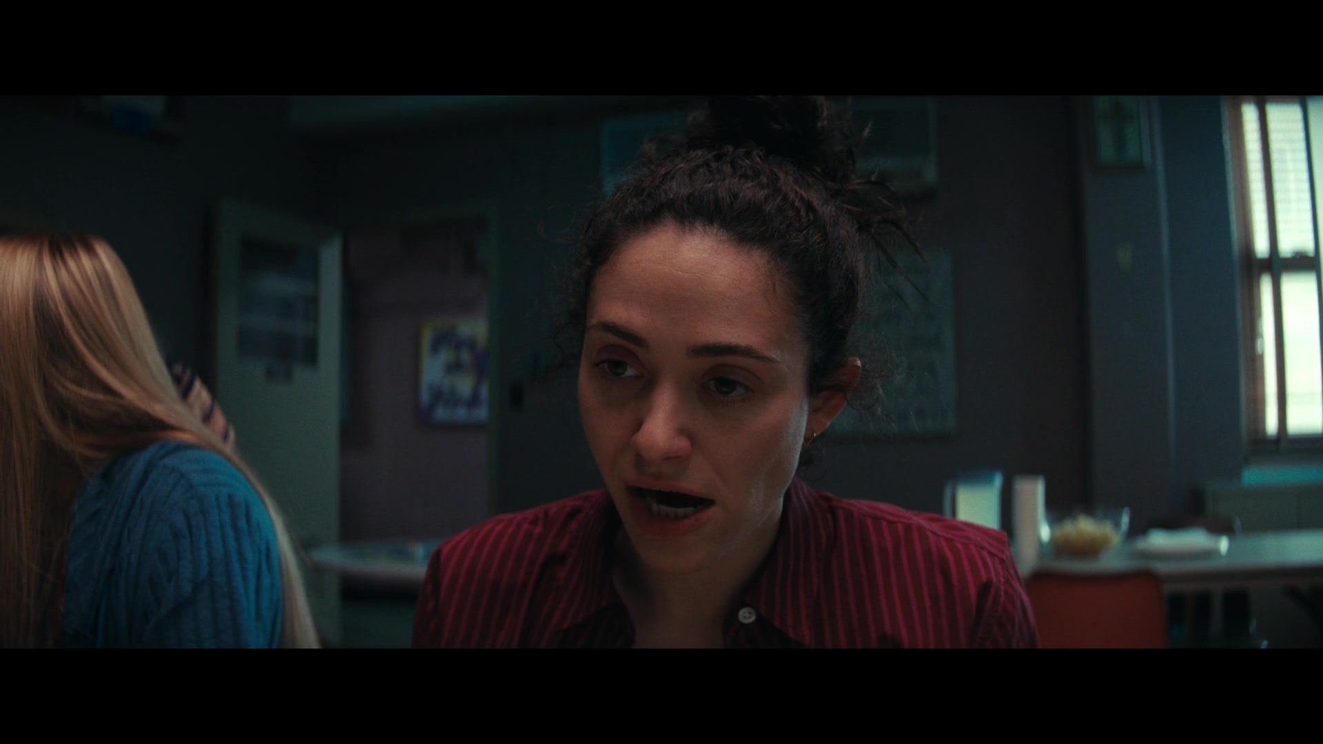 Furious_S01E06_They_Make_a_Noise_Like_Feathers_1080p_ERW_003078.jpg
