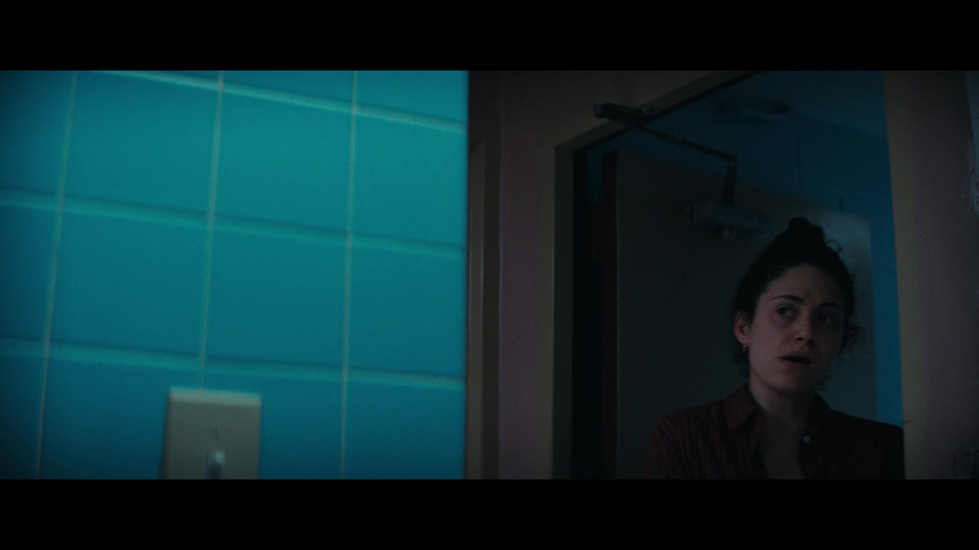 Furious_S01E06_They_Make_a_Noise_Like_Feathers_1080p_ERW_003448.jpg