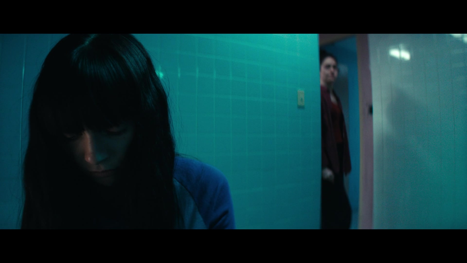 Furious_S01E06_They_Make_a_Noise_Like_Feathers_1080p_ERW_003464.jpg