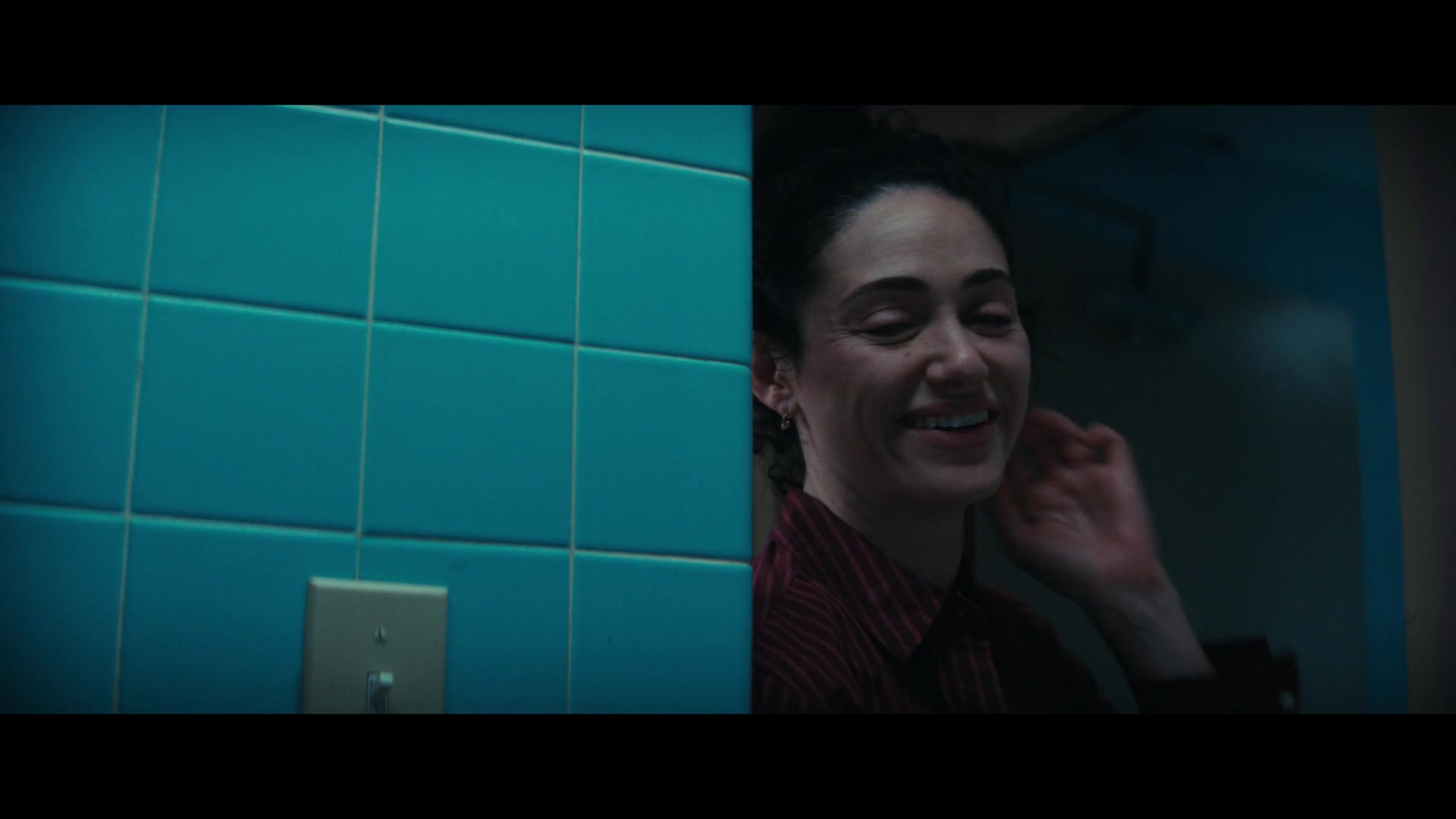 Furious_S01E06_They_Make_a_Noise_Like_Feathers_1080p_ERW_003496.jpg