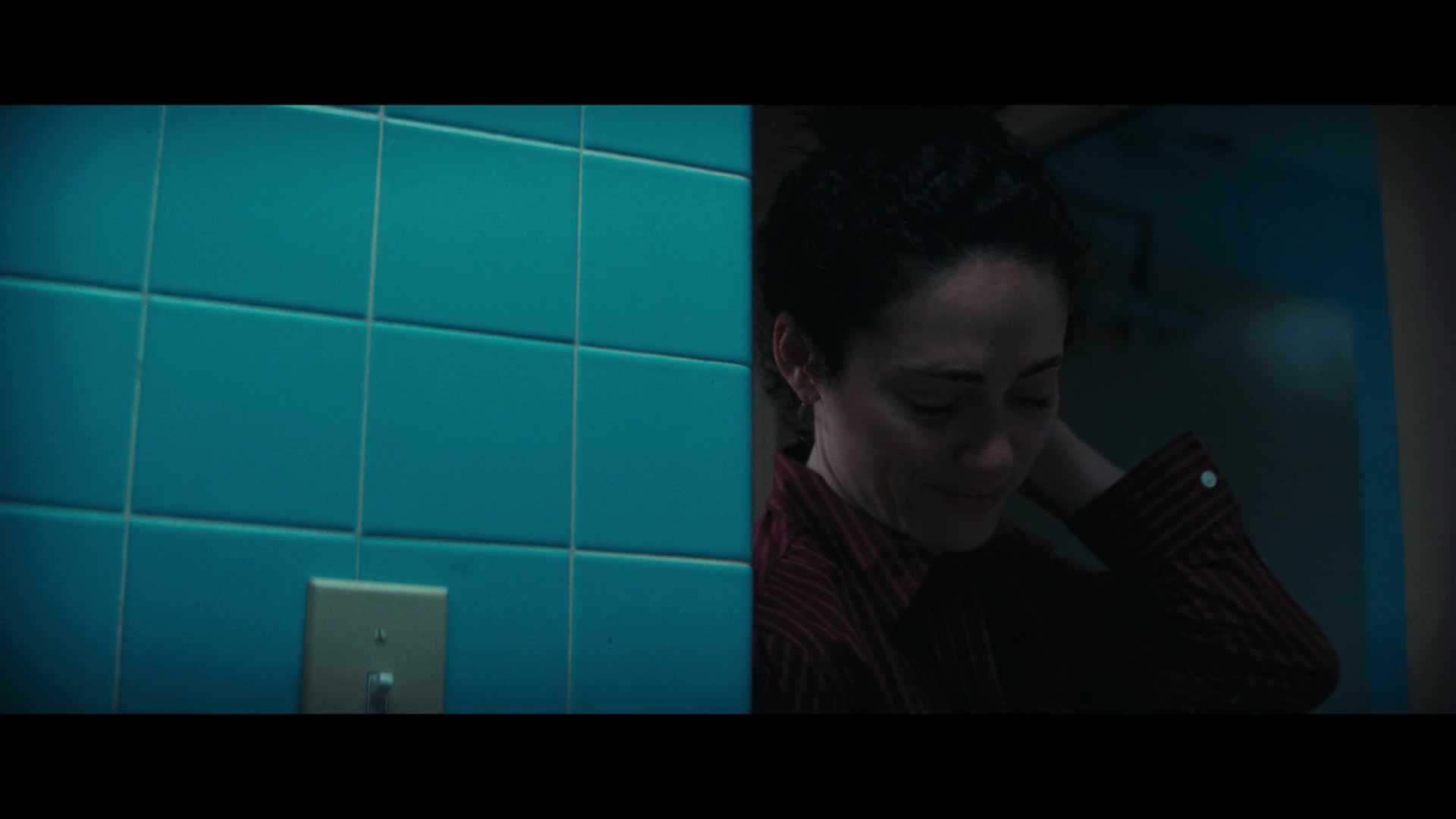 Furious_S01E06_They_Make_a_Noise_Like_Feathers_1080p_ERW_003503.jpg