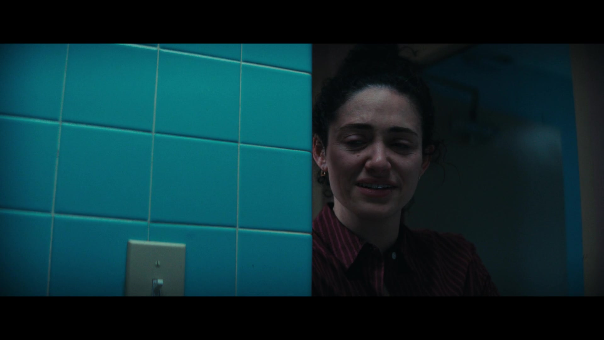 Furious_S01E06_They_Make_a_Noise_Like_Feathers_1080p_ERW_003532.jpg