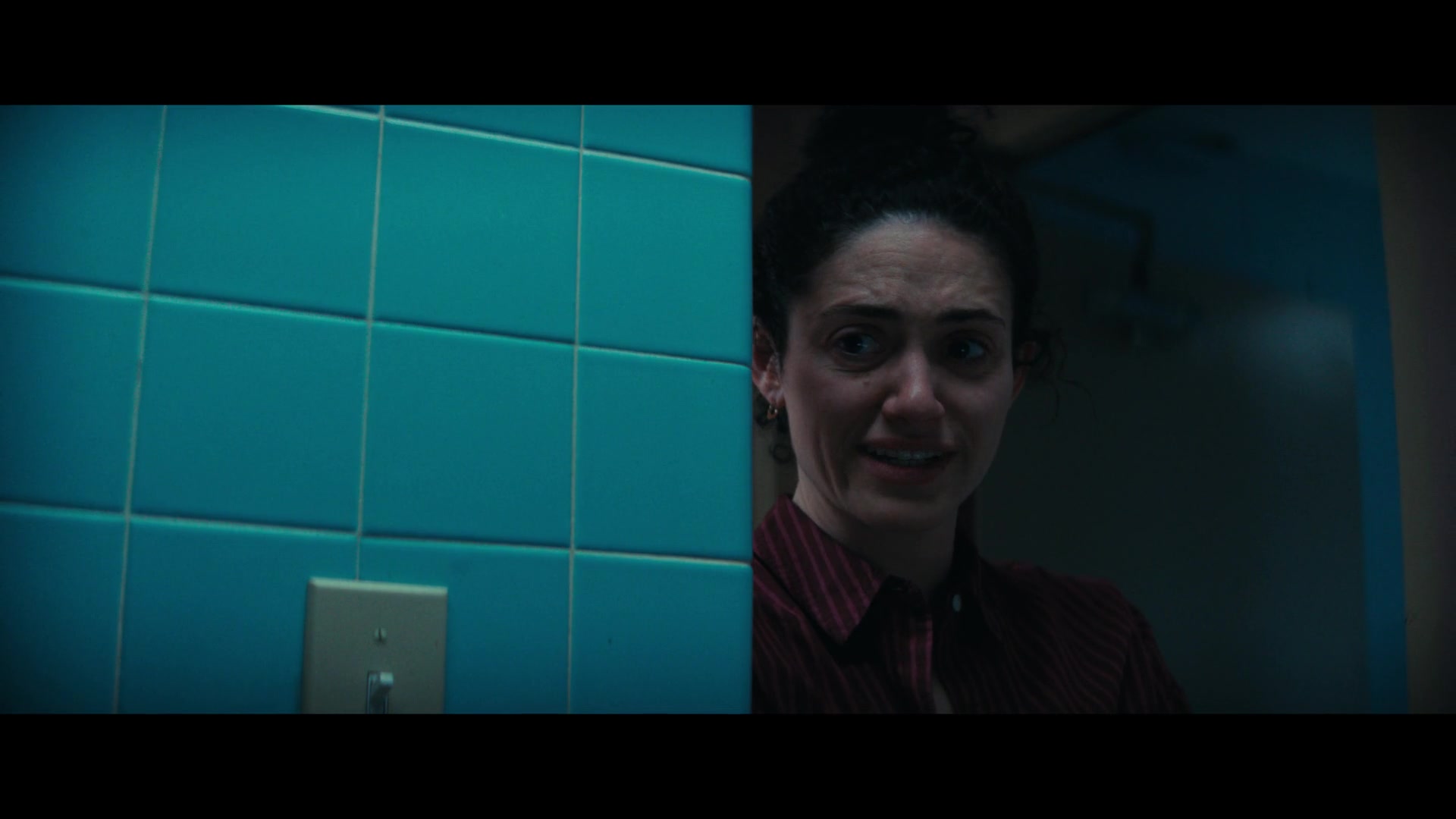 Furious_S01E06_They_Make_a_Noise_Like_Feathers_1080p_ERW_003535.jpg