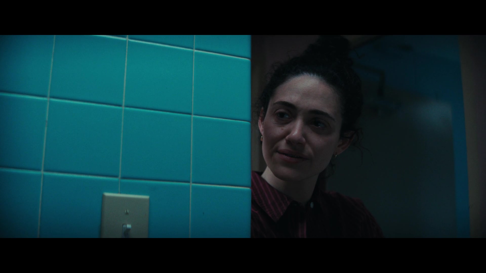 Furious_S01E06_They_Make_a_Noise_Like_Feathers_1080p_ERW_003686.jpg
