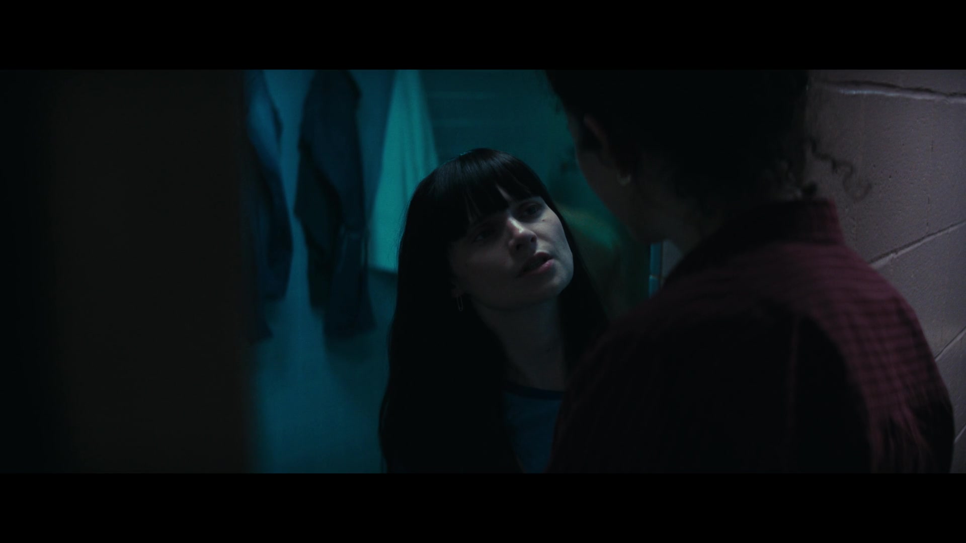 Furious_S01E06_They_Make_a_Noise_Like_Feathers_1080p_ERW_003707.jpg