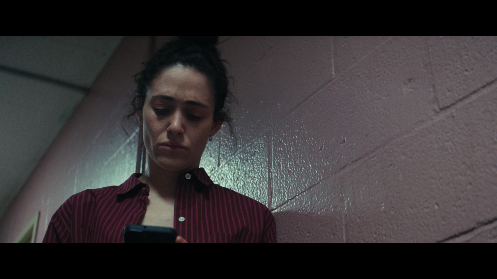 Furious_S01E06_They_Make_a_Noise_Like_Feathers_1080p_ERW_004566.jpg