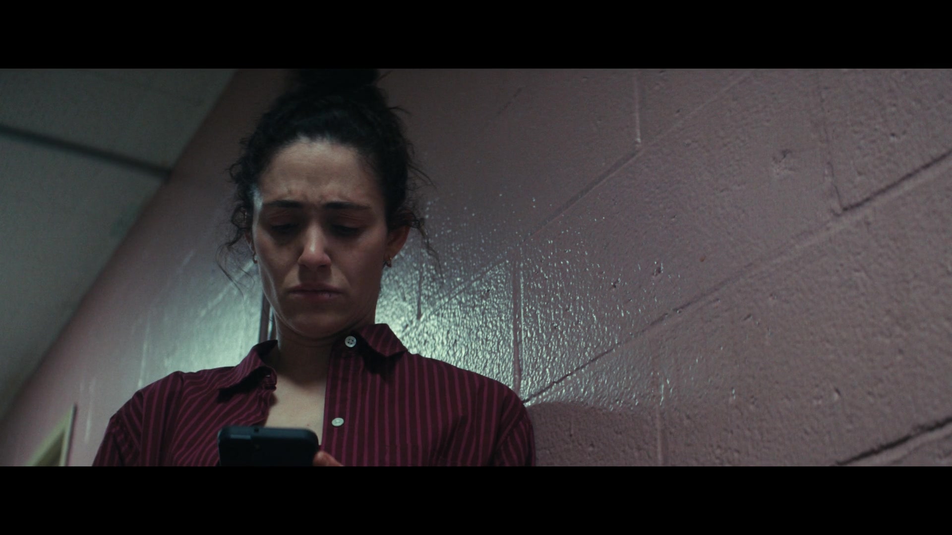 Furious_S01E06_They_Make_a_Noise_Like_Feathers_1080p_ERW_004573.jpg
